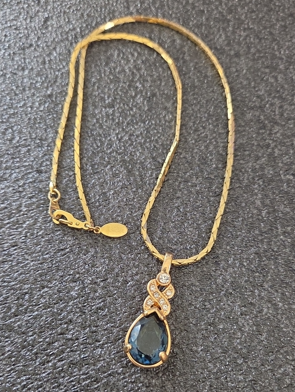 Vintage 90s Rhinestone Blue Teardrop Pendant Necklace